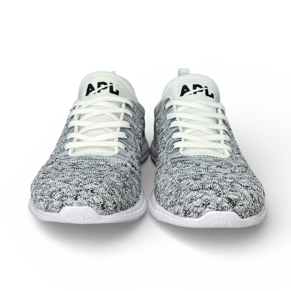 NEW APL Phantom Techloom Running Shoe Women’s Size 9.5 Gray & White Sneakers New - Picture 4 of 9